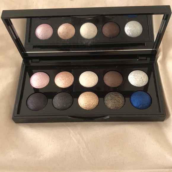 Sephora Other - ❗️MUST GO ❗️Moonshadow baked palette